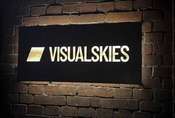 visualskies company news-opening-party-sign-outside-glow-up-room-berlin